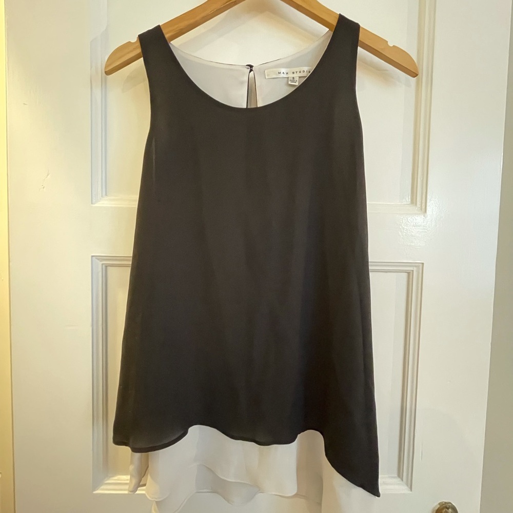 Max Studio Black and White Flowy Tank